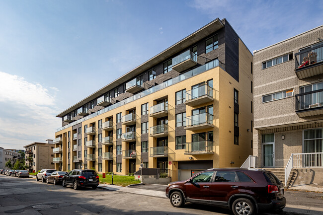 Première Porte in Montréal, QC - Building Photo - Building Photo