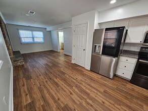 61 Edwards Ave in Florence, KY - Building Photo - Building Photo