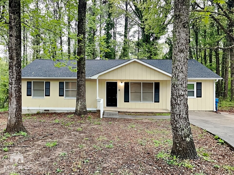 120 Vincent Ave in Stockbridge, GA - Building Photo