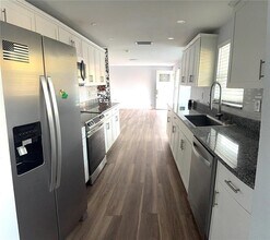 1868 Wharf Rd in Sarasota, FL - Building Photo - Building Photo