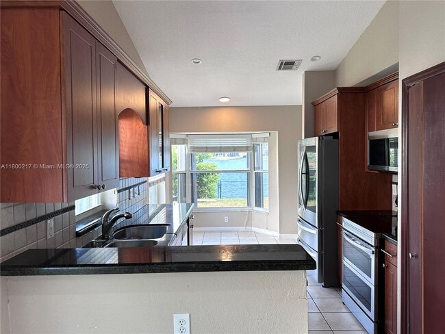 491 NW 188th Ter in Pembroke Pines, FL - Building Photo - Building Photo