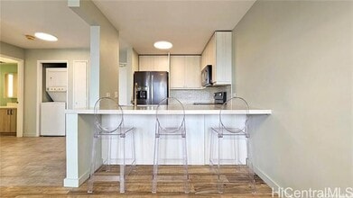 2752 Ka?aha St in Honolulu, HI - Building Photo - Building Photo