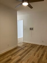 333 Vernon Ave, Unit 15 in Los Angeles, CA - Foto de edificio - Building Photo