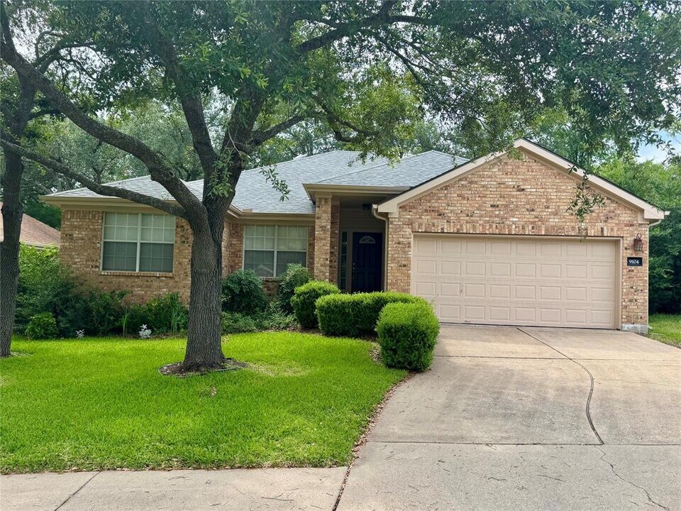 9104 Heiden Lane in Austin, TX - Building Photo
