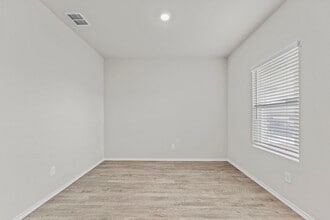 7115 Mesa Cliffs in Converse, TX - Building Photo - Building Photo