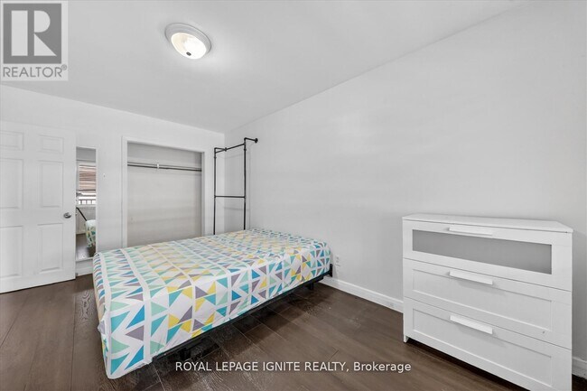 12 Kanarick Crescent in Toronto, ON - Building Photo - Building Photo