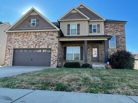 660 Richards Dr in Clarksville, TN - Building Photo