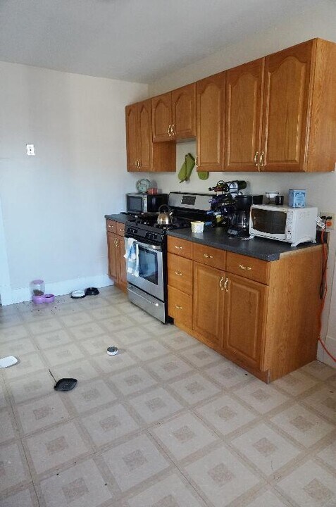 147 Forest Hills St in Boston, MA - Foto de edificio