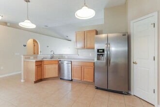 703 Mountain Top Dr in Valrico, FL - Foto de edificio - Building Photo