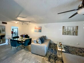 6843 NW 29th Ave in Fort Lauderdale, FL - Building Photo - Building Photo