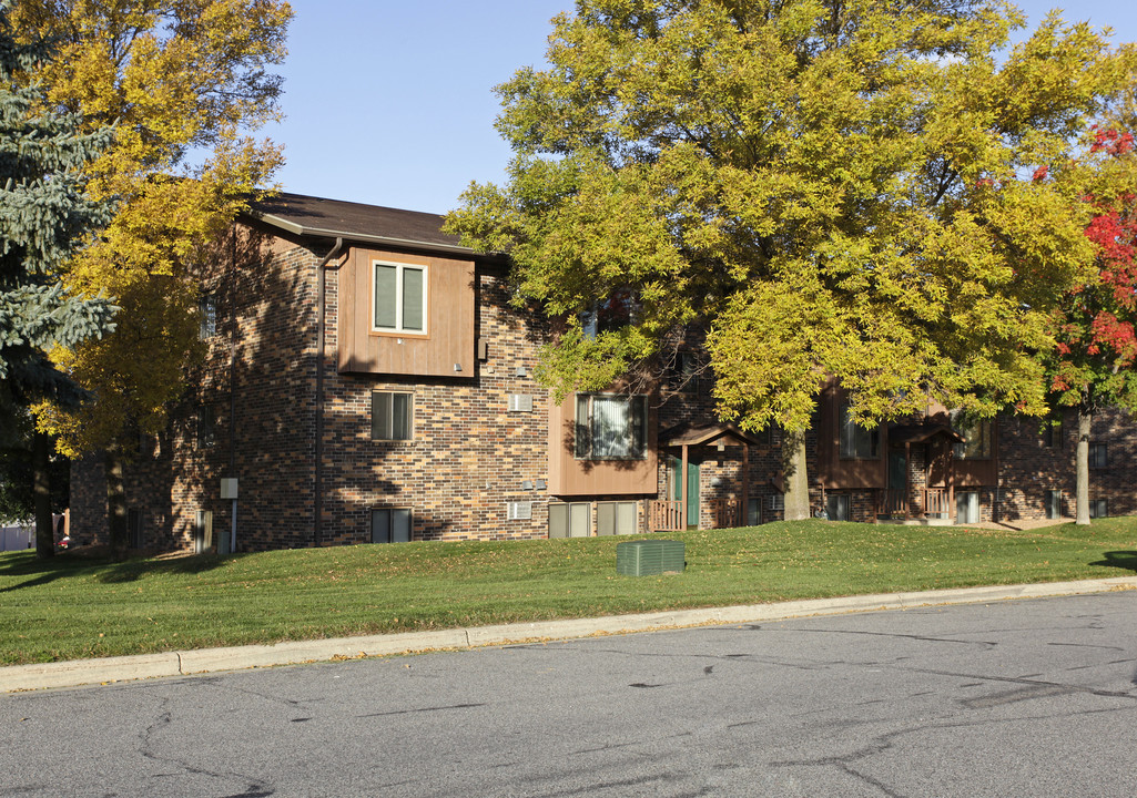 The Village Green Apartments in St. Cloud, MN - Foto de edificio