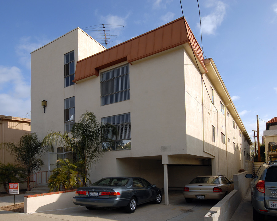 1738 Purdue Ave in Los Angeles, CA - Building Photo