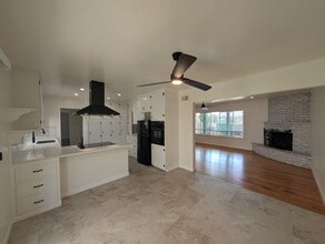 141 Hillside Terrace in Vista, CA - Building Photo - Building Photo