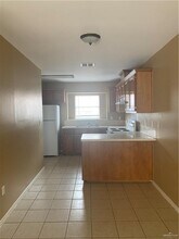 1213 Mineral Rights Ln-Unit -3 in Edinburg, TX - Building Photo - Building Photo