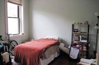 979 Chestnut St in Newton, MA - Foto de edificio - Building Photo