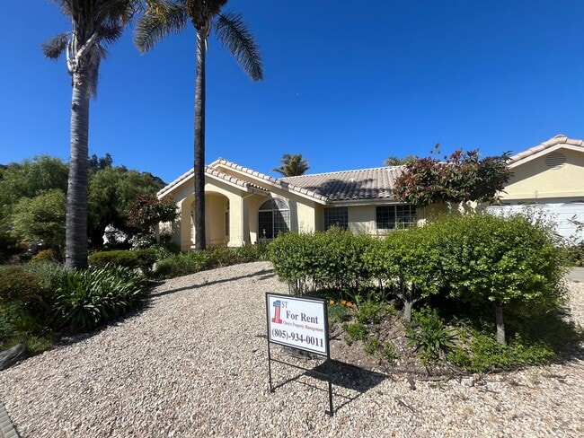 2825 Cathedral Ln in Arroyo Grande, CA - Building Photo - Building Photo