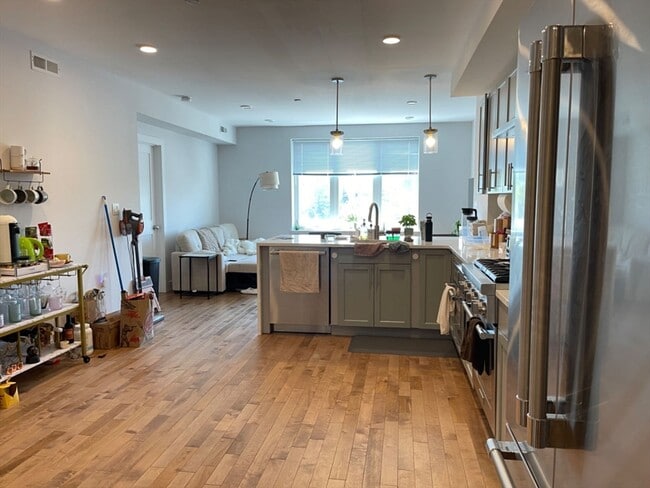 50 Hichborn St in Boston, MA - Building Photo - Building Photo