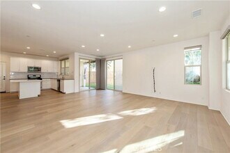 74 Parkwood in Irvine, CA - Building Photo - Building Photo