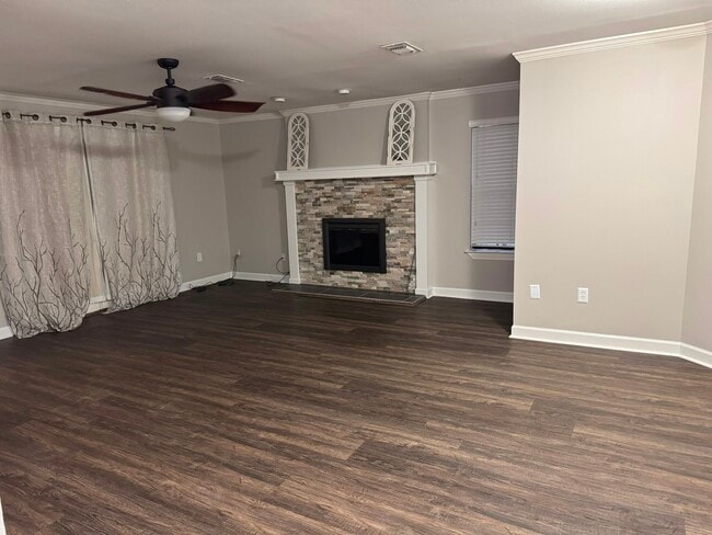 property at 237 Dominica Cir E