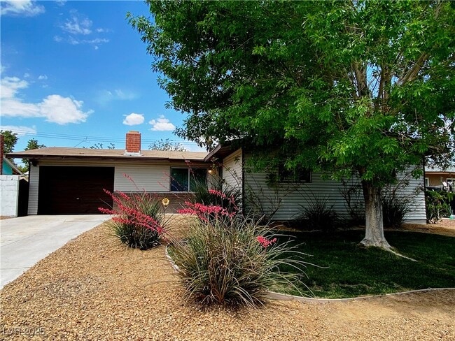property at 1916 W Fontana Ave