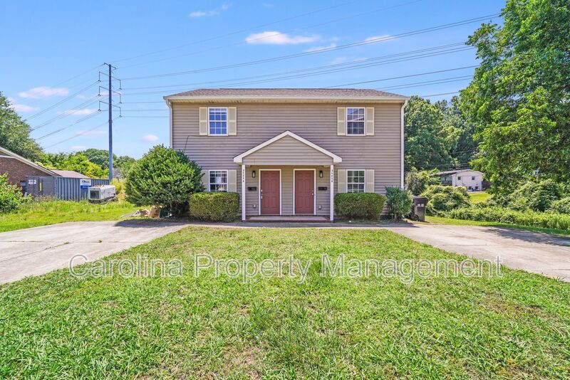 3425 Anson St in Charlotte, NC - Building Photo