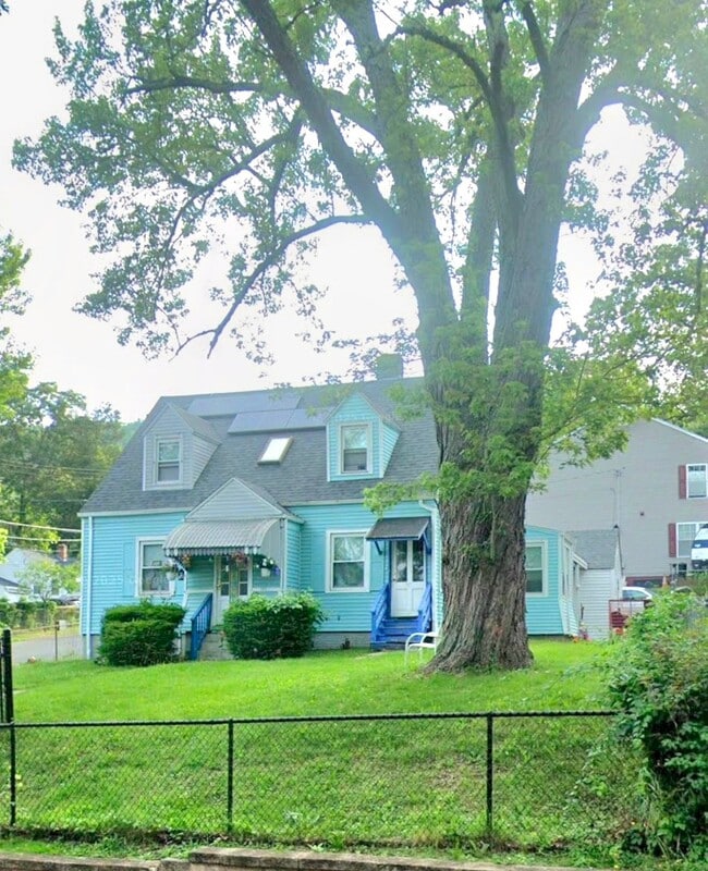 549 Valley St, Unit 1 in New Haven, CT - Foto de edificio - Building Photo