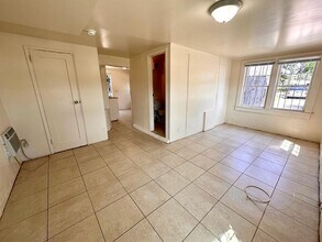 2005 Broward Ave-Unit -1 in West Palm Beach, FL - Foto de edificio - Building Photo