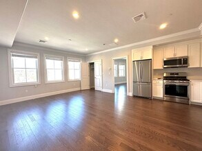 371 Main St in Woburn, MA - Building Photo - Building Photo