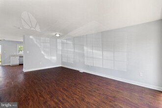 14090 Kramer Pl in Woodbridge, VA - Building Photo - Building Photo