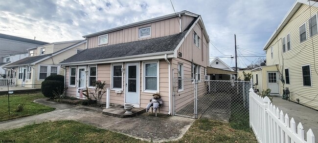 property at 568 N Trenton Ave