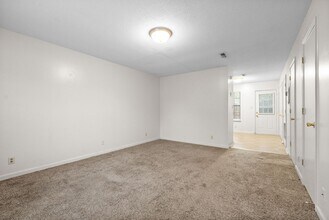 261 Winters Ct in Clarksville, TN - Building Photo - Building Photo