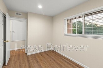 990 Palm Cir in Tracy, CA - Building Photo - Building Photo
