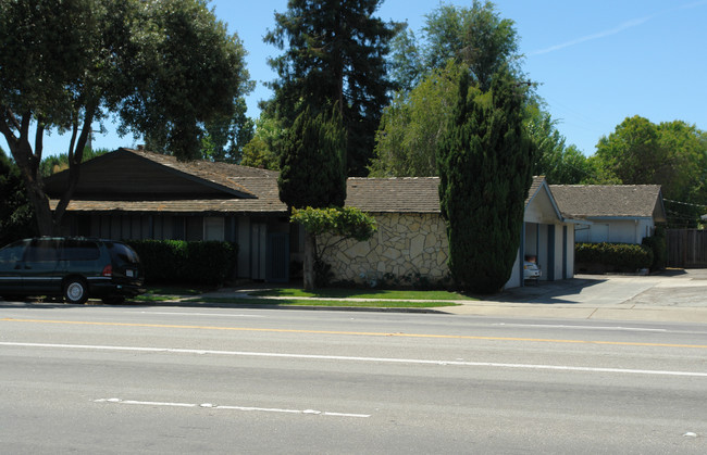 3240 Homestead Rd in Santa Clara, CA - Building Photo - Building Photo