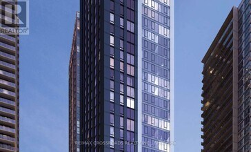 357-4357 King St W in Toronto, ON - Building Photo - Building Photo