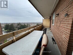 3555 Derry Rd E in Mississauga, ON - Building Photo - Building Photo