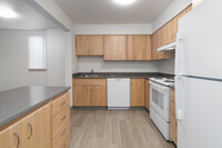 Amberwood Apartments in Hillsboro, OR - Building Photo - Interior Photo