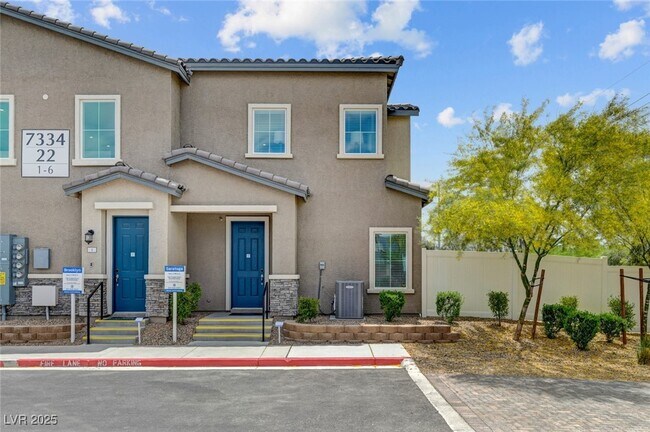 7334 N Decatur Blvd in Las Vegas, NV - Building Photo - Building Photo