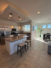 5238 Gold Hl Ln in Santa Fe, NM - Foto de edificio - Building Photo