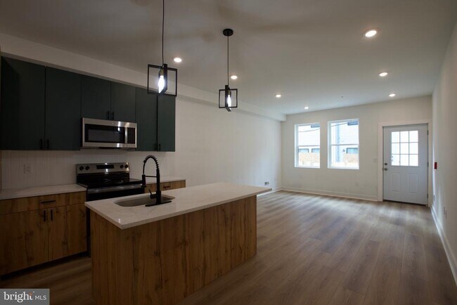 1224 W Silver St in Philadelphia, PA - Building Photo - Building Photo