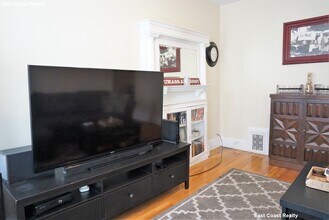 21 Roseclair St in Boston, MA - Foto de edificio - Building Photo