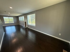 73 Warm Springs Dr in Cascade Locks, OR - Building Photo - Building Photo
