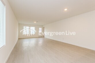 10814 Bird Of Paradise Ln in Houston, TX - Foto de edificio - Building Photo