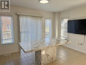 79 Beare Trail in Newmarket, ON - Building Photo - Building Photo