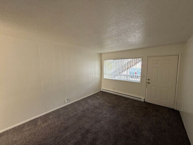 550 SW Levens St in Dallas, OR - Building Photo - Building Photo