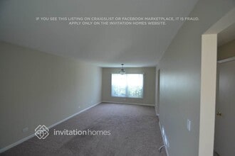 355 Westgate Terrace in Streamwood, IL - Foto de edificio - Building Photo