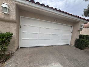 7024 Bright Springs Ct in Las Vegas, NV - Building Photo - Building Photo