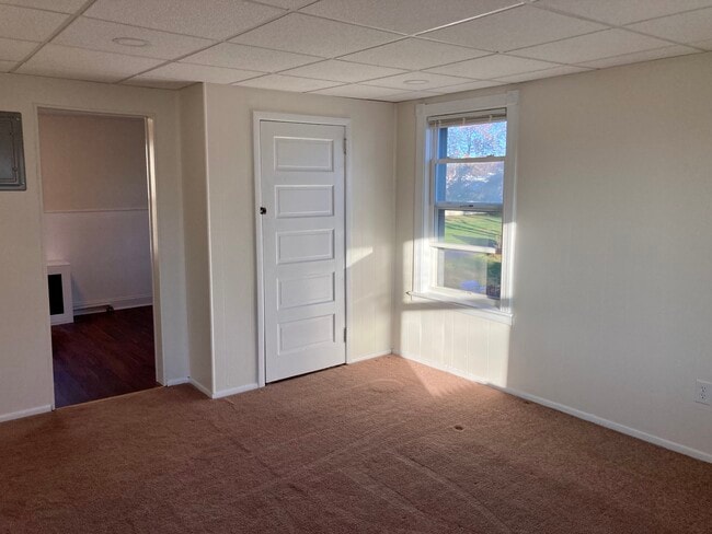 502 Bell Rd, Unit Side