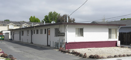 206-214 Willow Ave in Hayward, CA - Building Photo - Building Photo