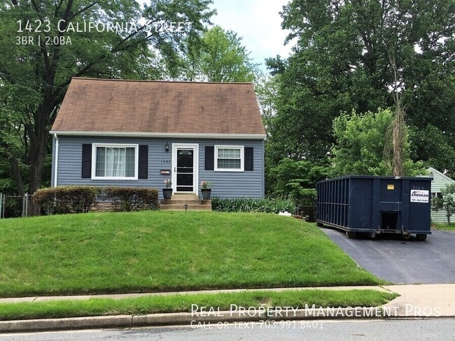 property at 1423 California St