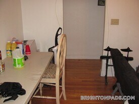 33 Egremont Rd in Boston, MA - Building Photo